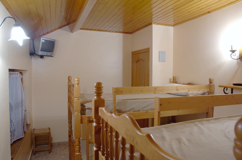 Refugio Lucien Briet Hostel Torla Phòng bức ảnh